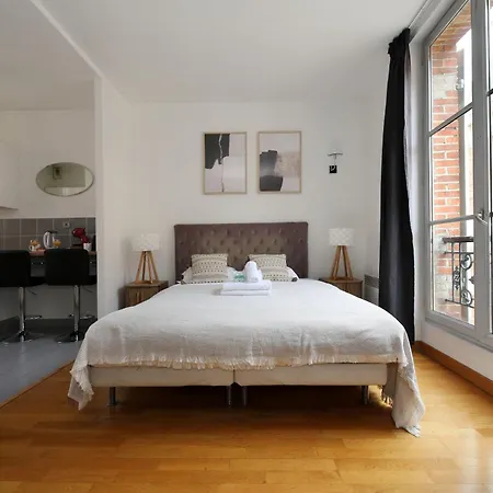 Service - En Face Du Musee - 5 Appartement *